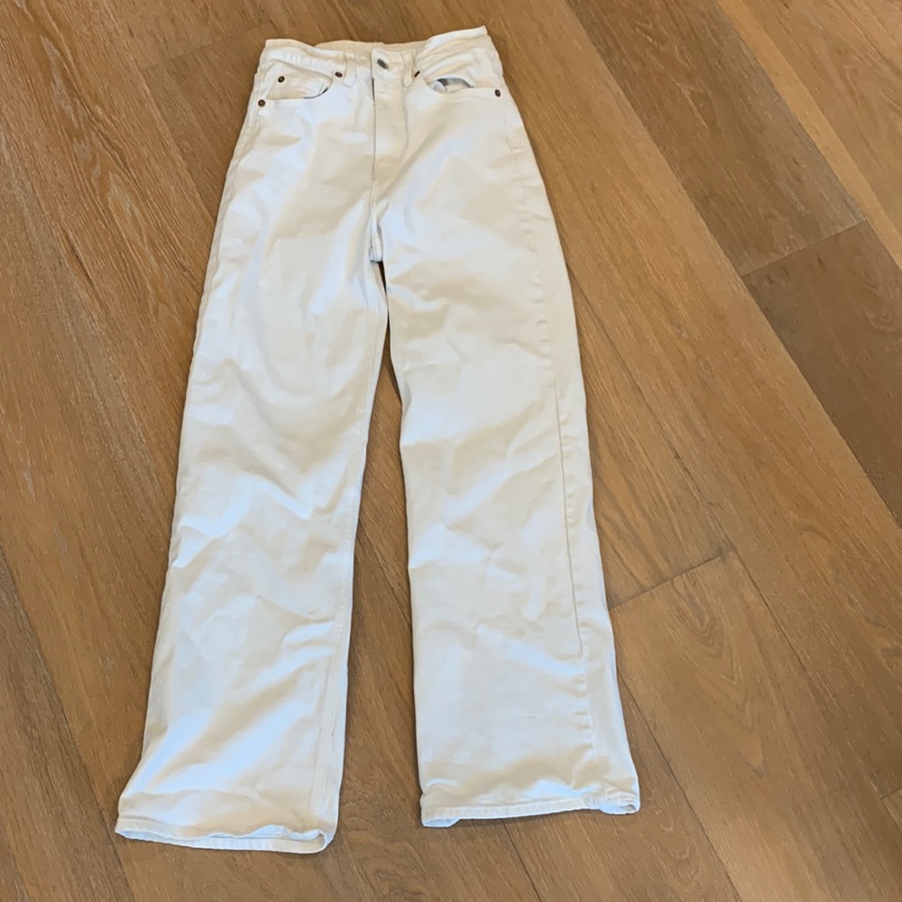 H&M high waist white denim strait leg jeans